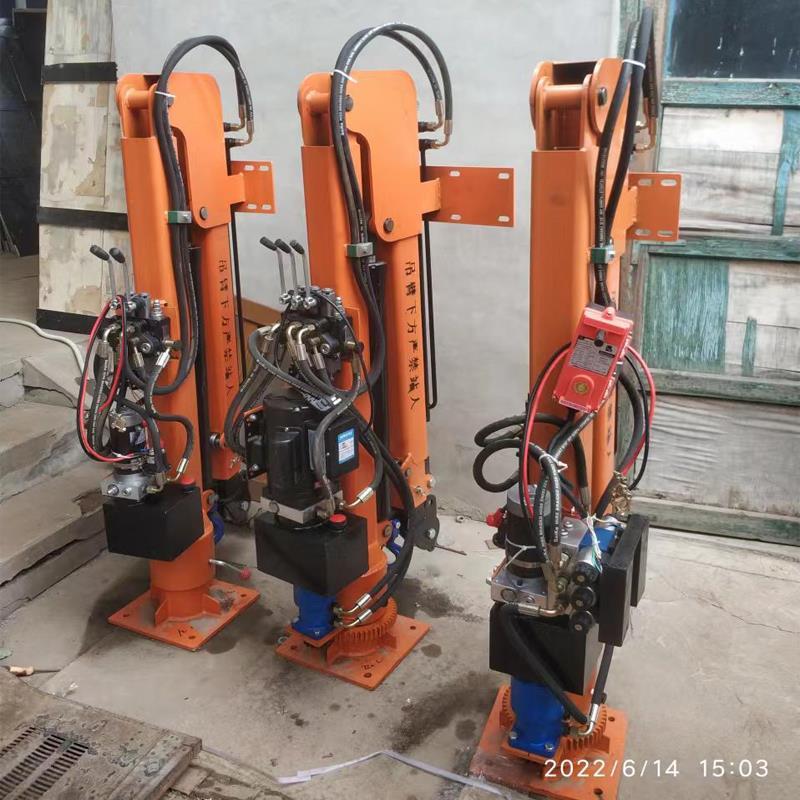 景洪市重汽蓝牌随车吊 3.2吨 国六动力强 液压驱动 农用自卸起重机